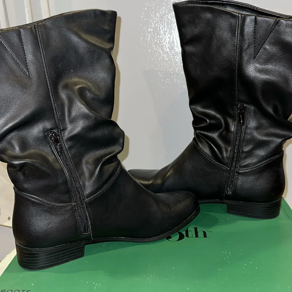 Gently Worn East 5th Junction Black Slouch Boots w/ Memory Foam- Size 8.5 - Picture 5 of 9